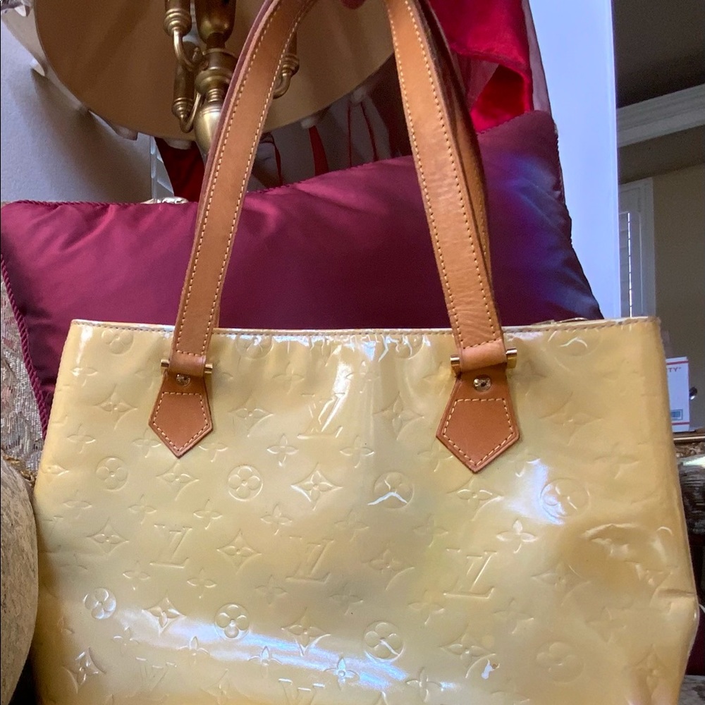 Authentic Louis Vuitton Houston Yellow Vernis Bag